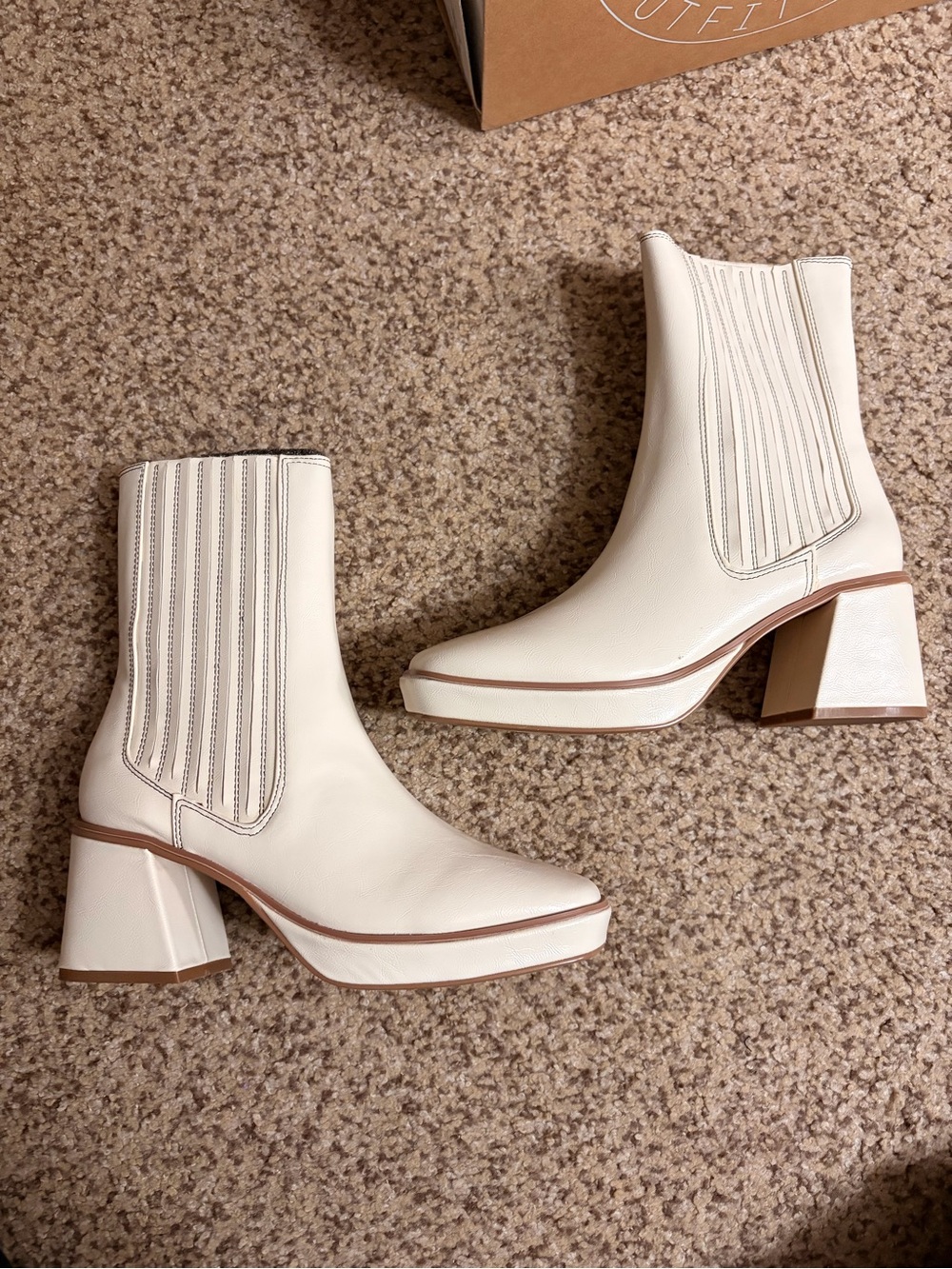Urban Outfitters Ava Boot - Picture 3 of 7